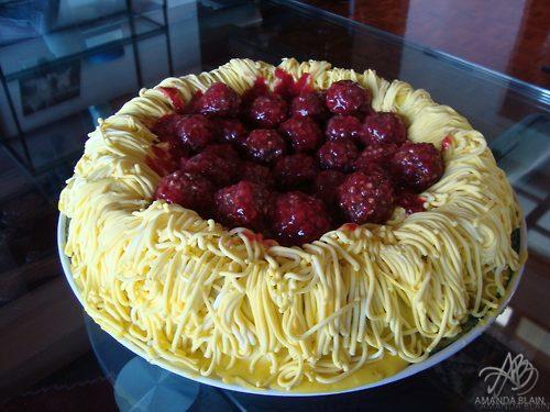 spaghetti and meatball cake