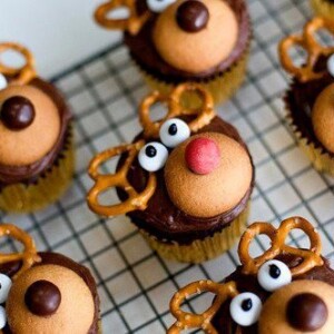 These may be the best holiday cupcakes EVER!