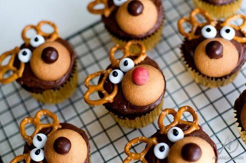 These may be the best holiday cupcakes EVER!