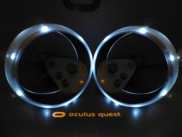 Why does your phone blink in Oculus Quest 2 passthrough mode?